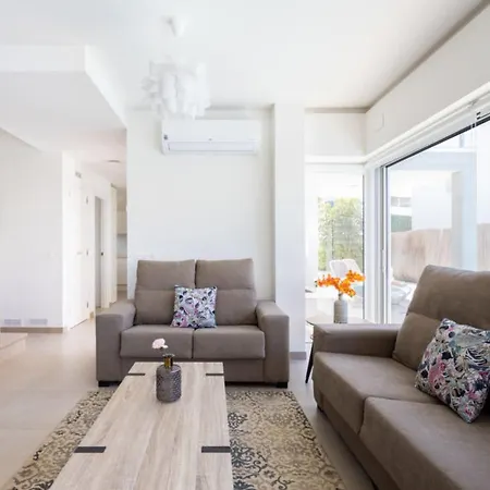 Villa Global Blanca Playa Paraiso 23502 *